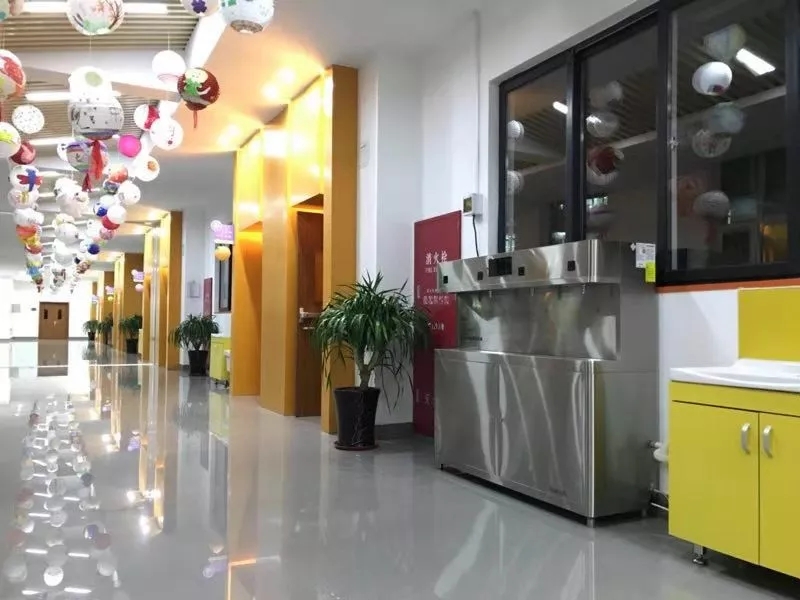 公司休息區(qū)凈水機(jī)客戶使用案例